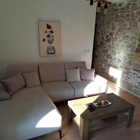 Kuca Get Holiday home