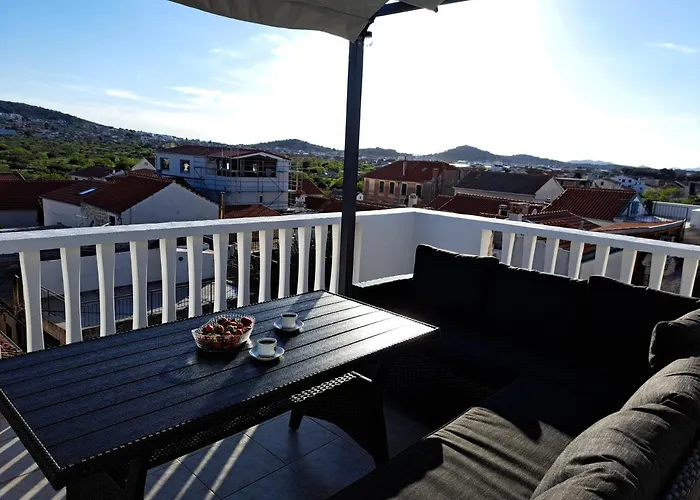 Kuca Get * Betina (Sibenik-Knin)